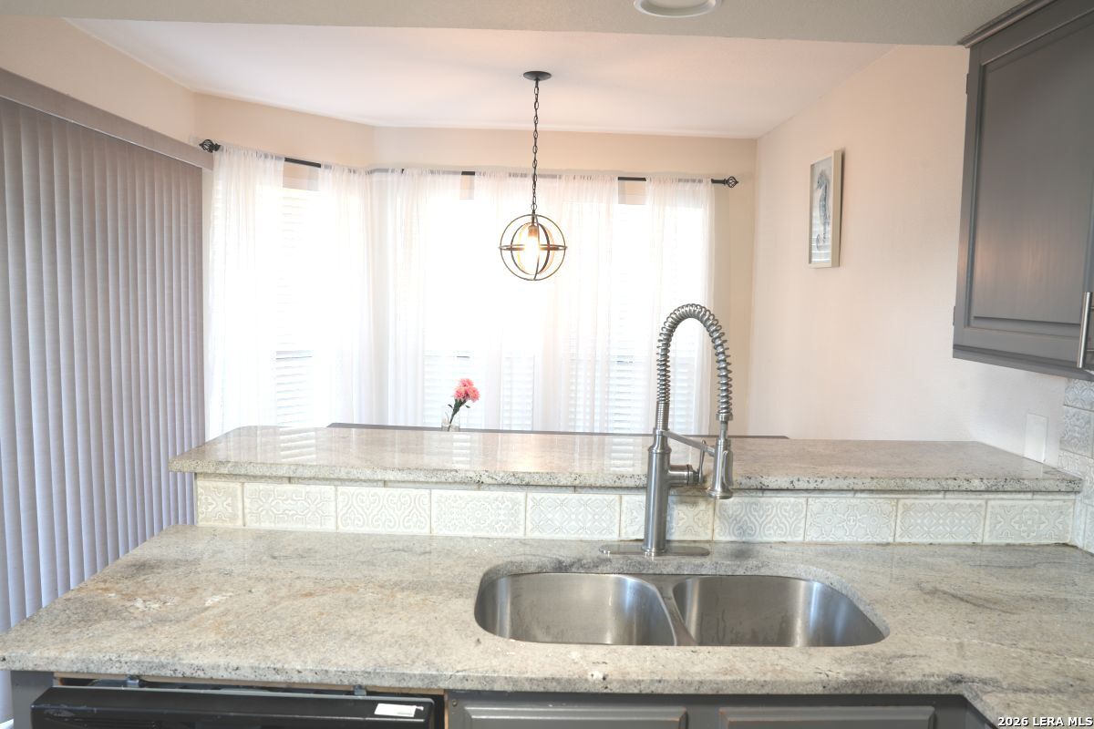 3402 Tree Hill San Antonio TX 78230