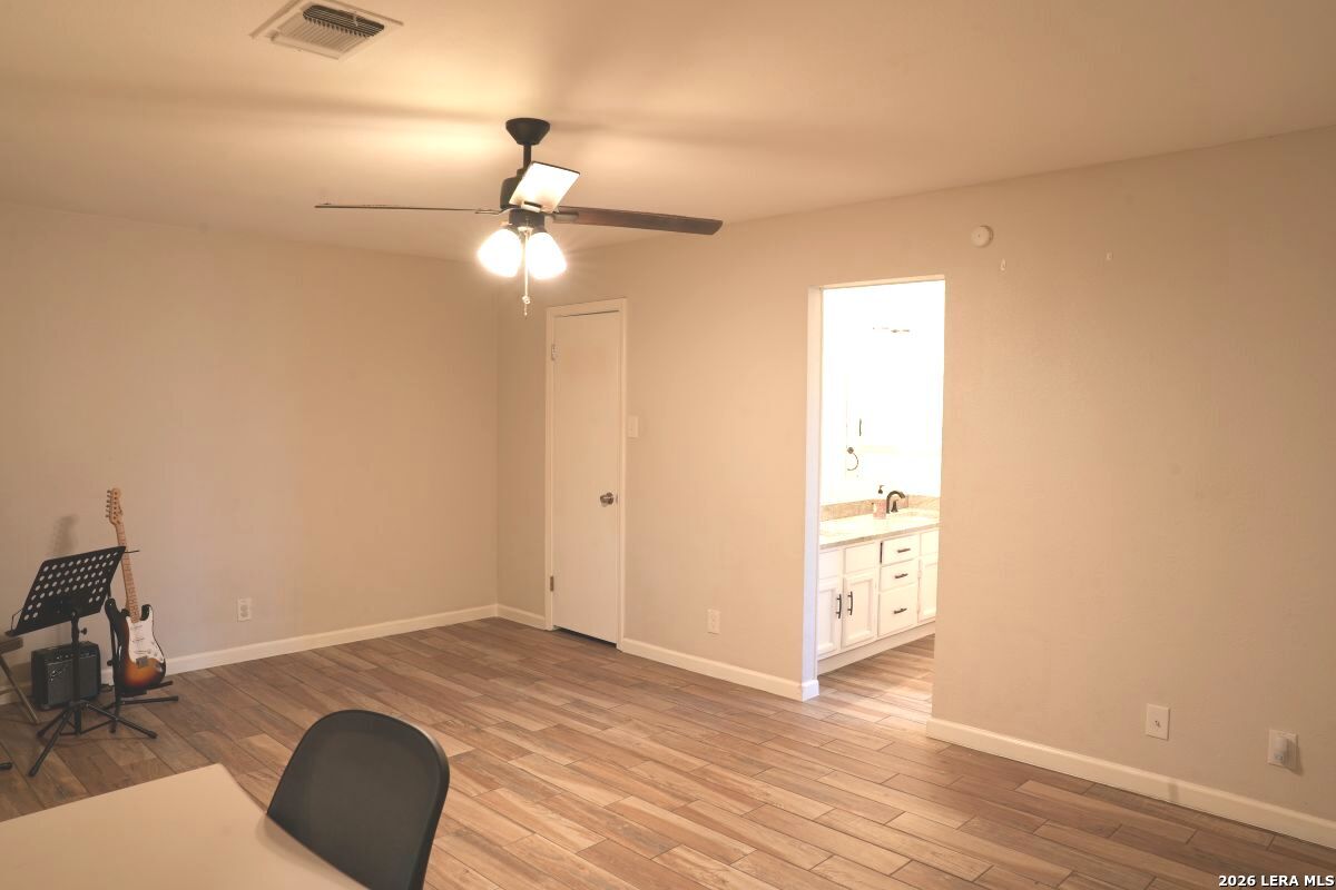 3402 Tree Hill San Antonio TX 78230