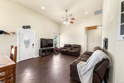 1006 Buch Lane Cuero TX 77954