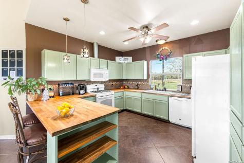 1006 Buch Lane Cuero TX 77954