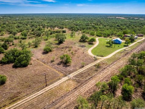 1006 Buch Lane Cuero TX 77954
