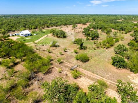 1006 Buch Lane Cuero TX 77954