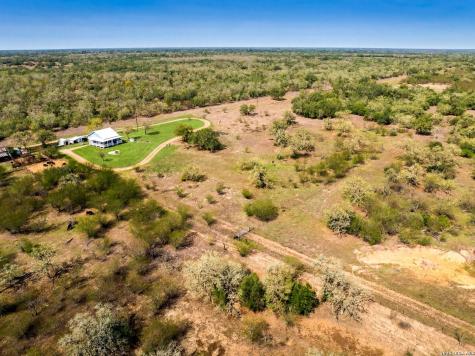 1006 Buch Lane Cuero TX 77954