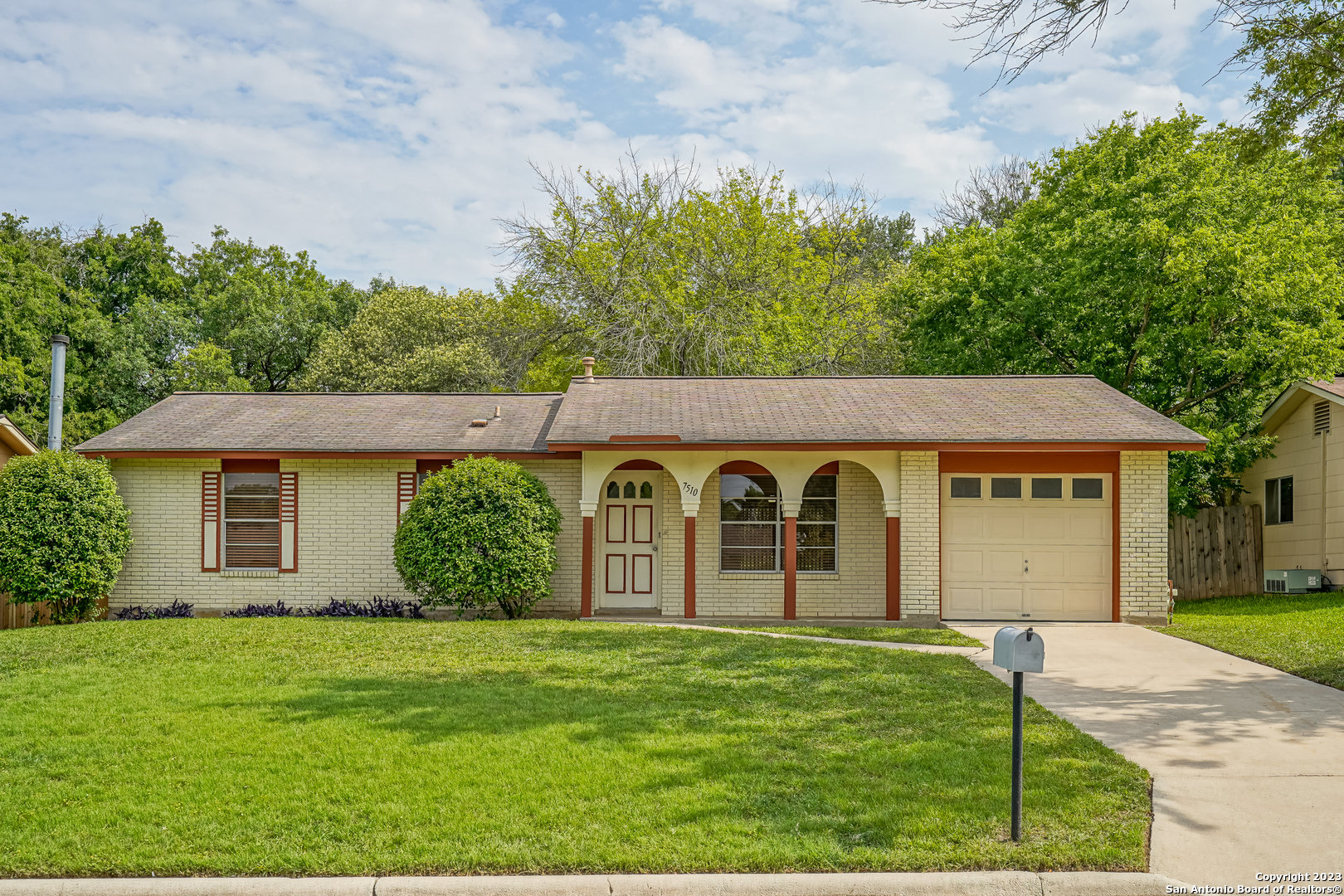 7510 Sage Oak Street Live Oak TX 78233