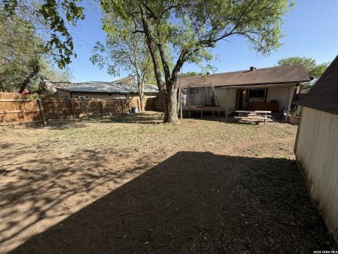 4223 Desert Gold San Antonio TX 78222