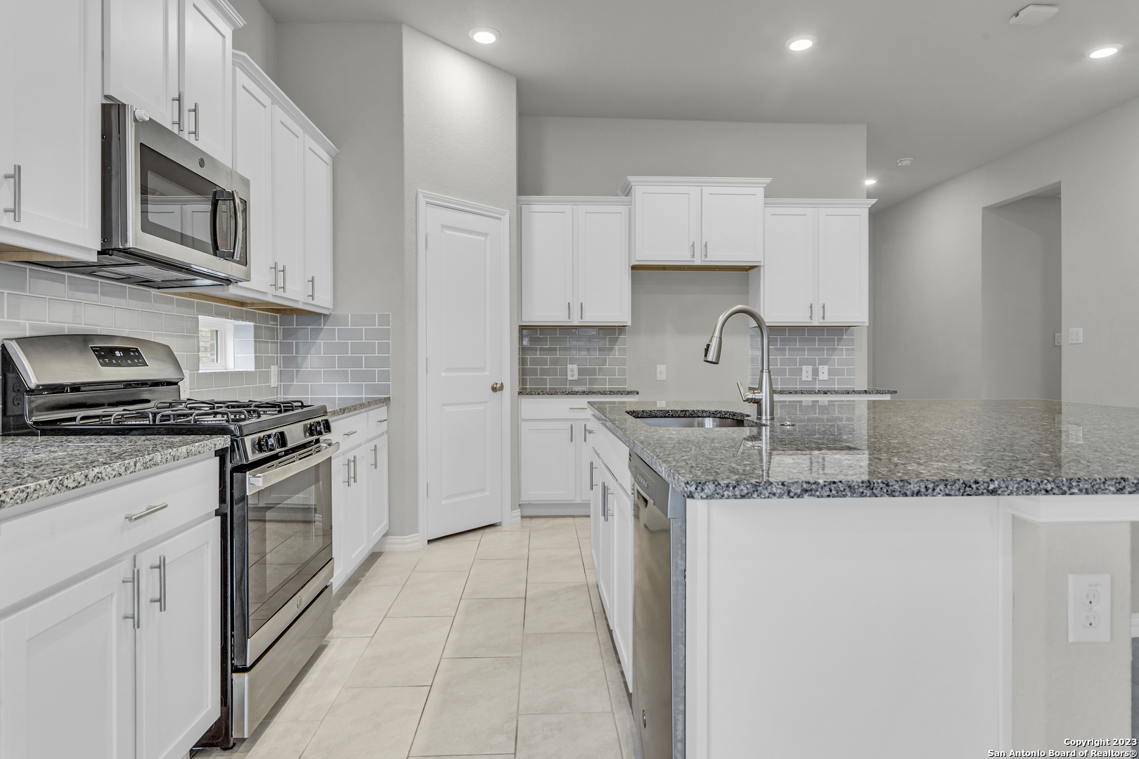 9727 Monken Boerne TX 78006