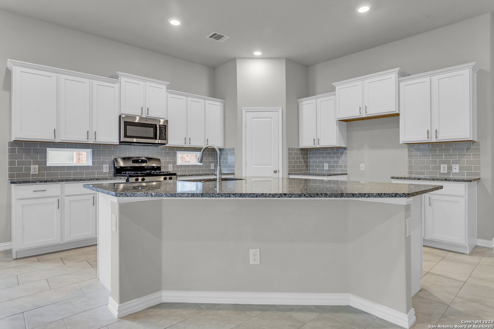 9727 Monken Boerne TX 78006