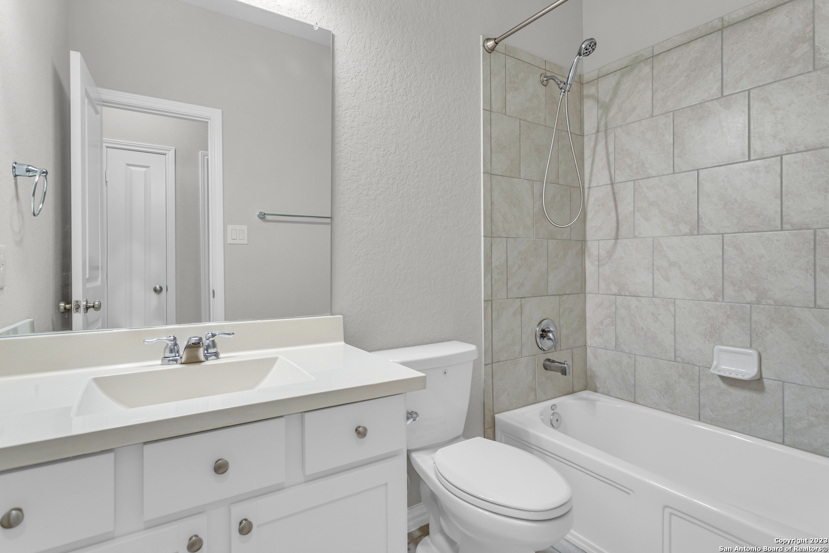 9727 Monken Boerne TX 78006