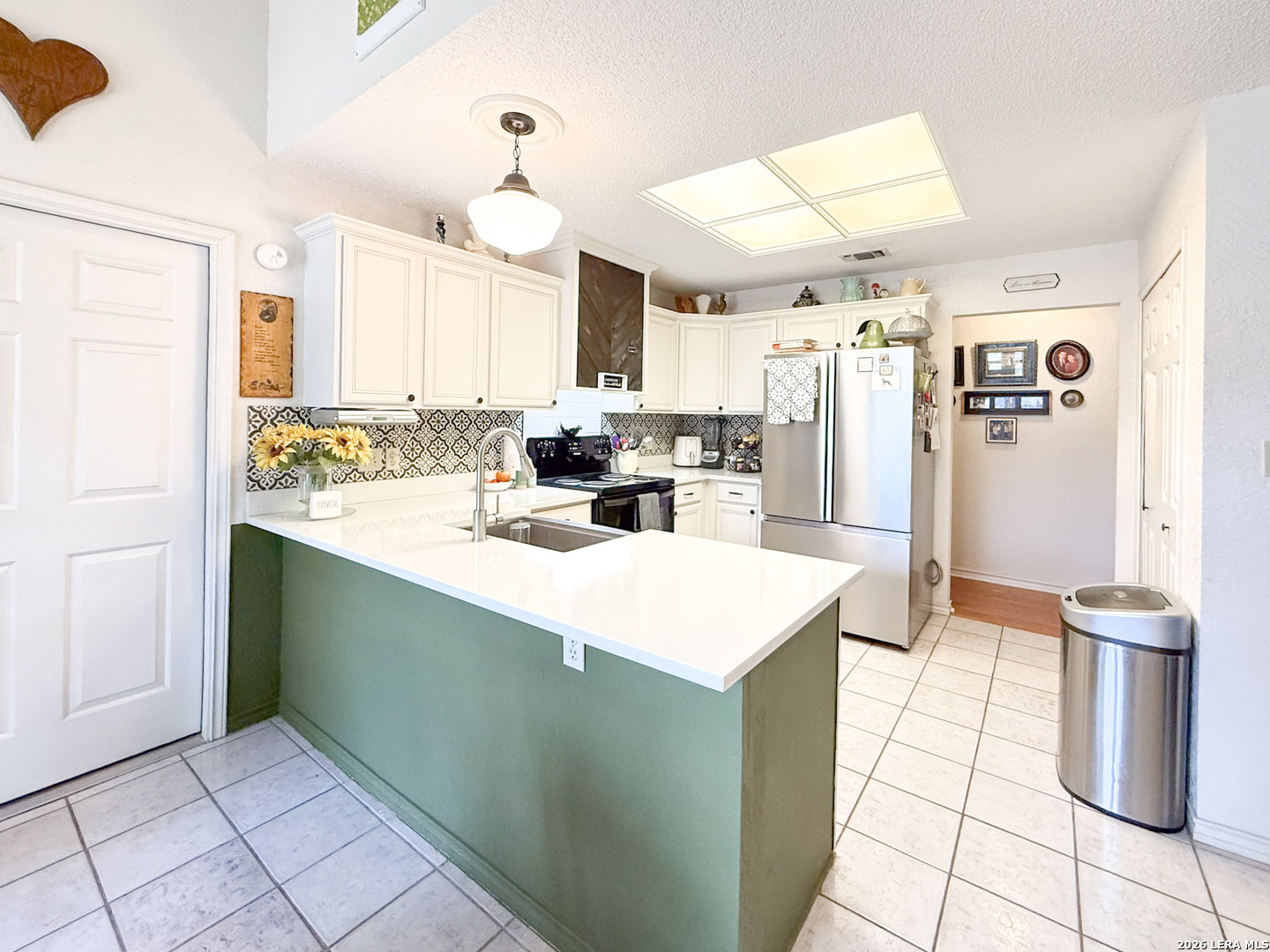 215 Sollock Drive Devine TX 78016