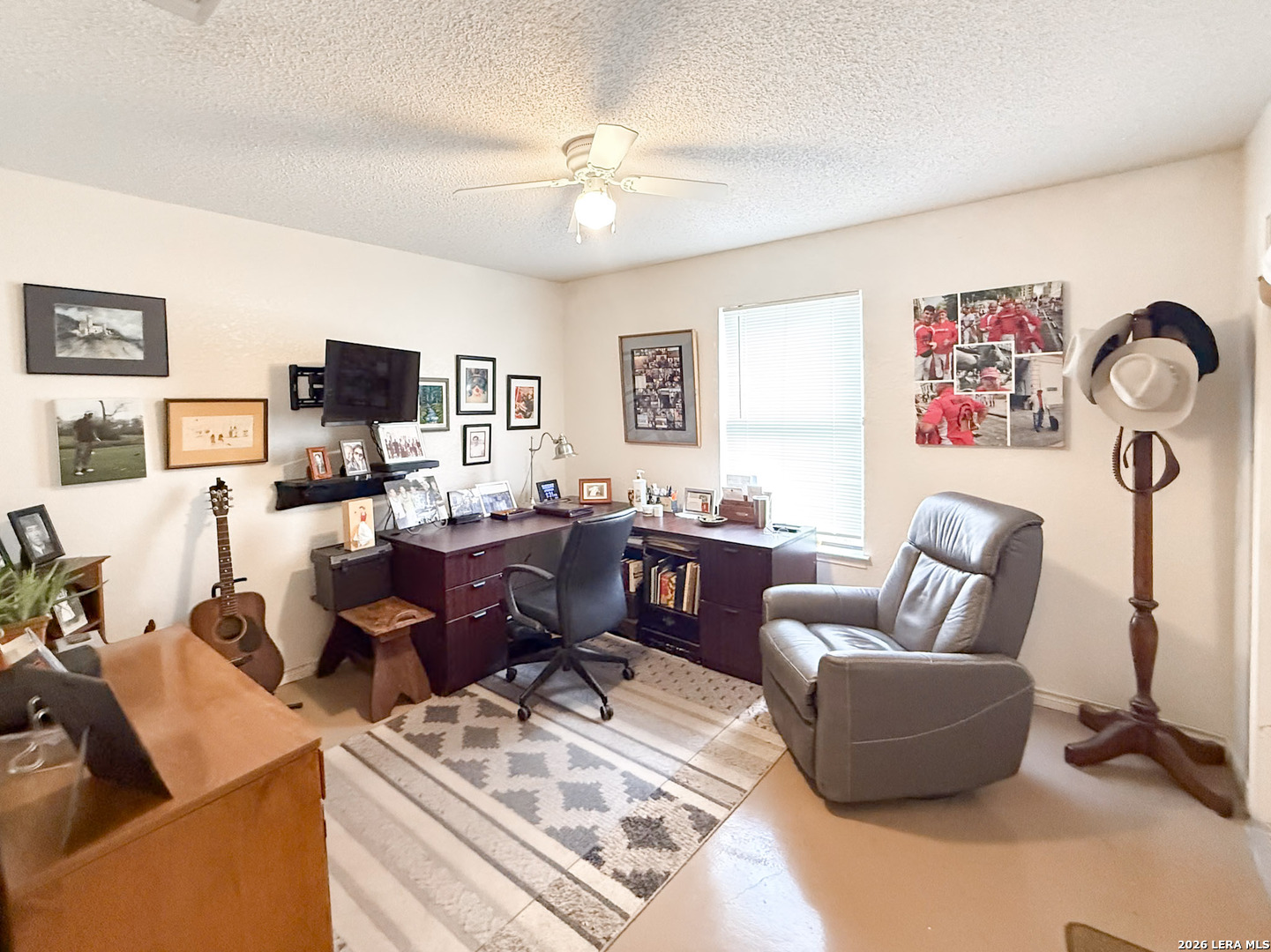 215 Sollock Drive Devine TX 78016