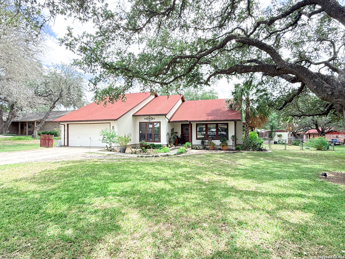 215 Sollock Drive Devine TX 78016