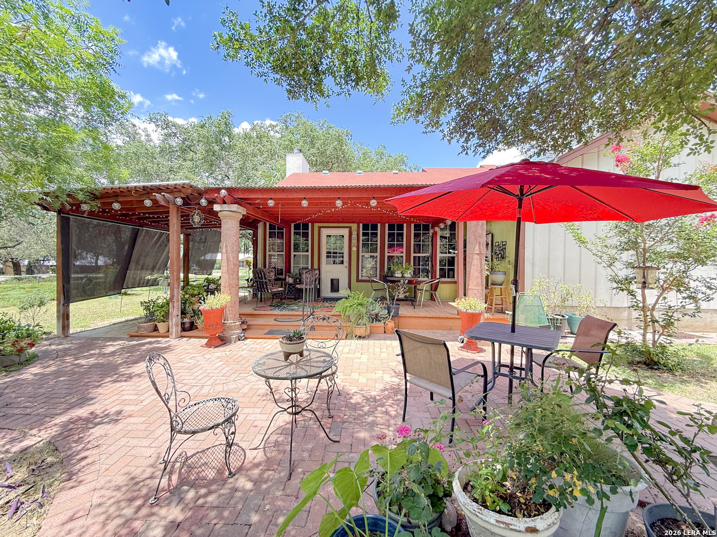 215 Sollock Drive Devine TX 78016