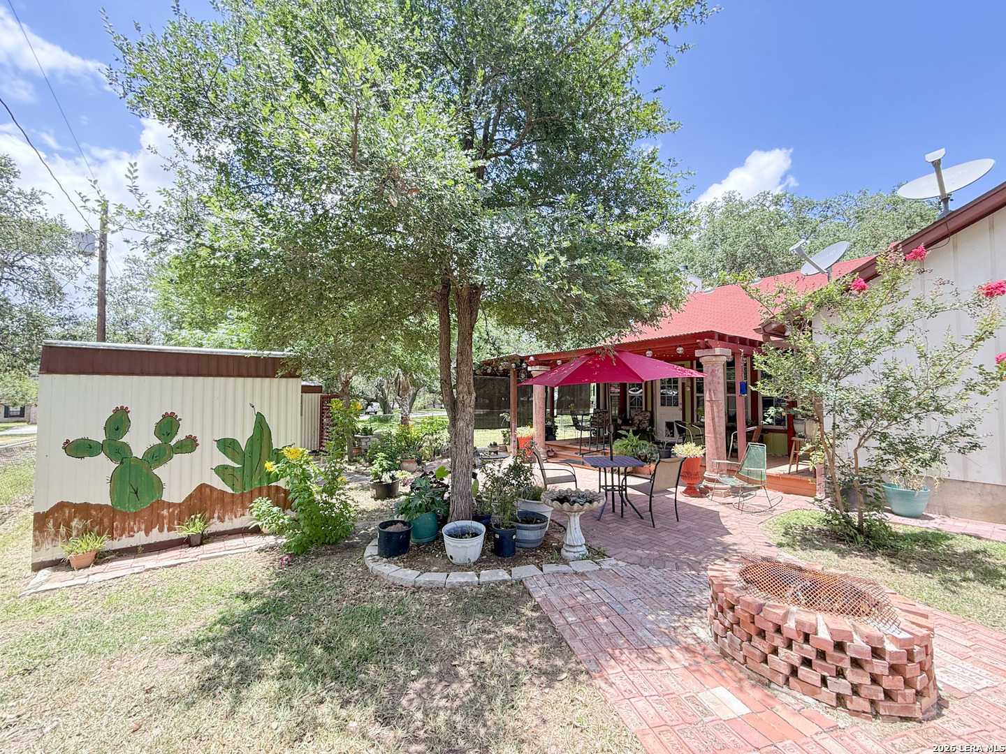 215 Sollock Drive Devine TX 78016