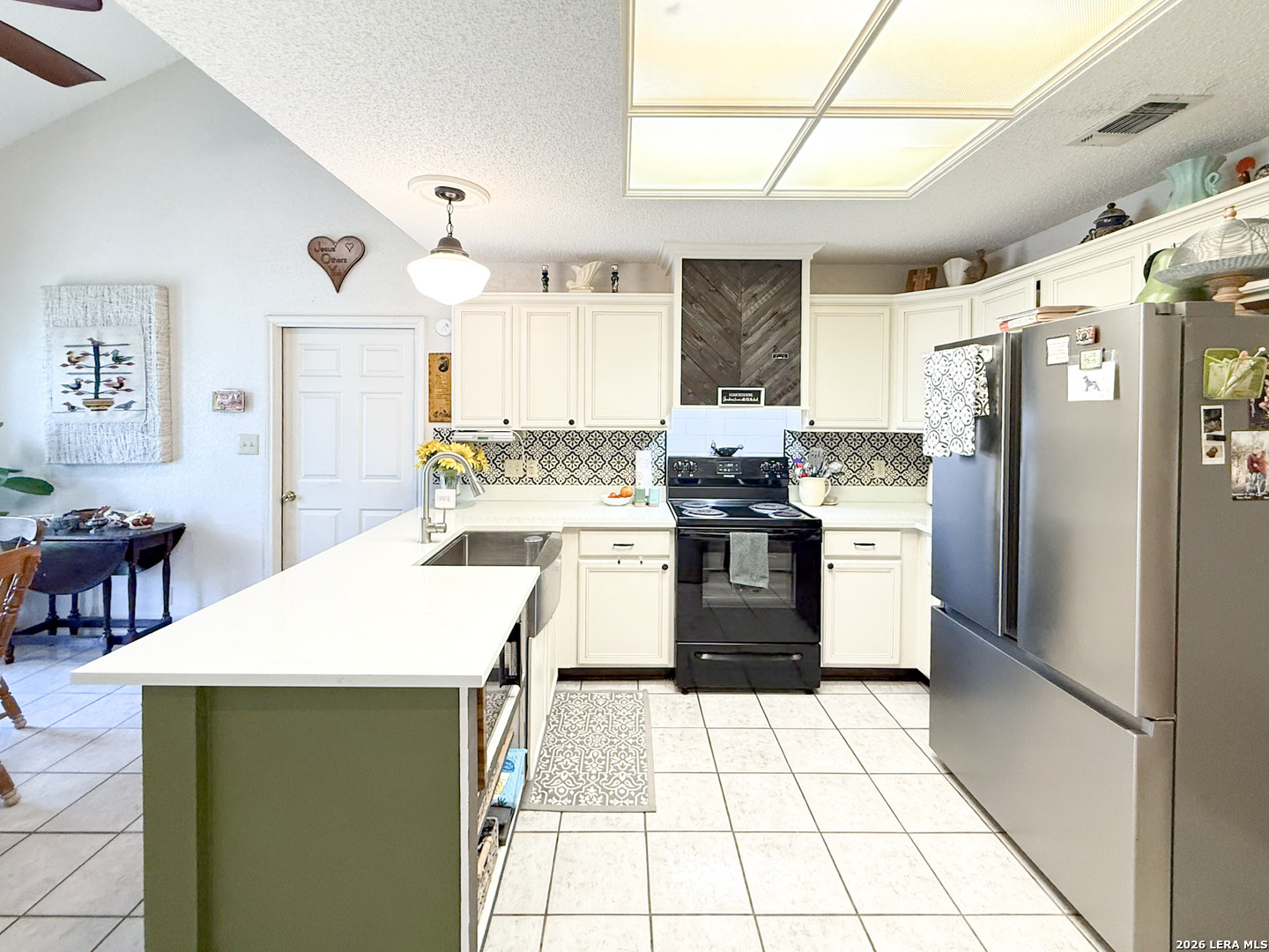 215 Sollock Drive Devine TX 78016