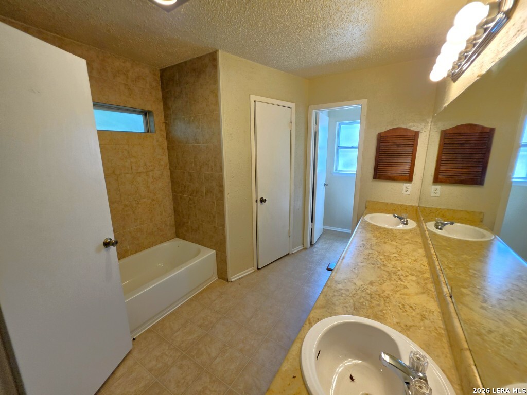14442 Briarledge Street San Antonio TX 78247