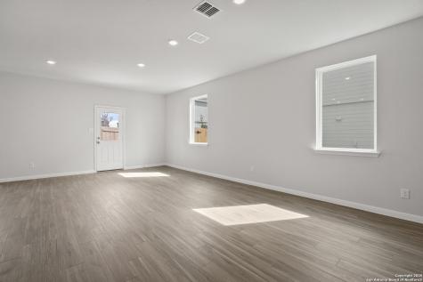 10302 Liberty Grove San Antonio TX 78224