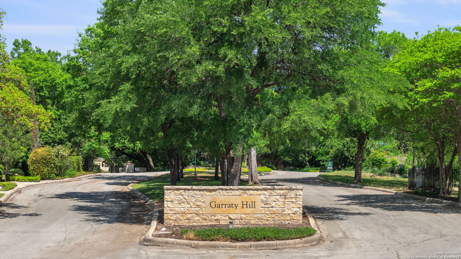 806 Garraty Terrell Hills TX 78209