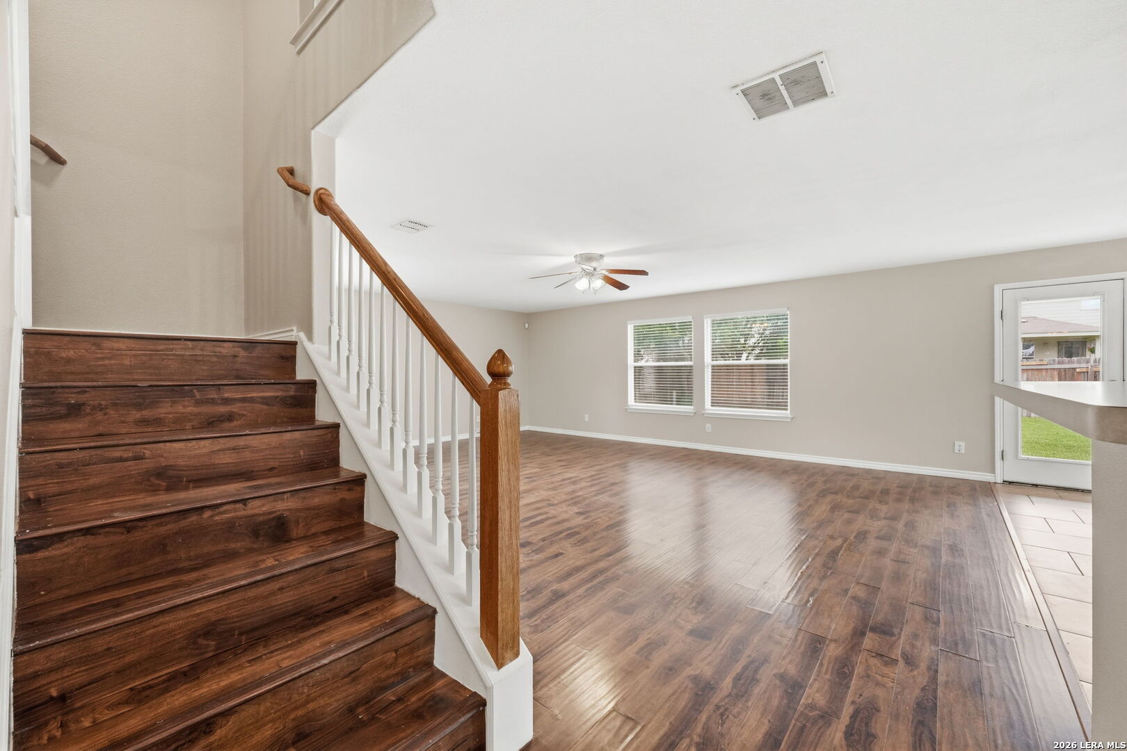 423 Donalan Drive Converse TX 78109