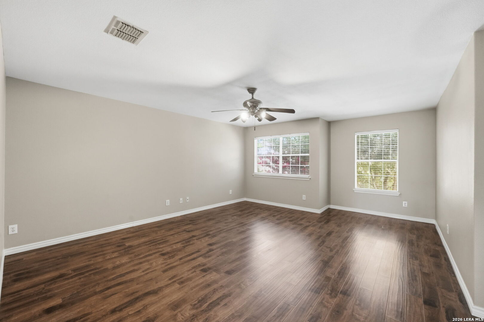 423 Donalan Drive Converse TX 78109