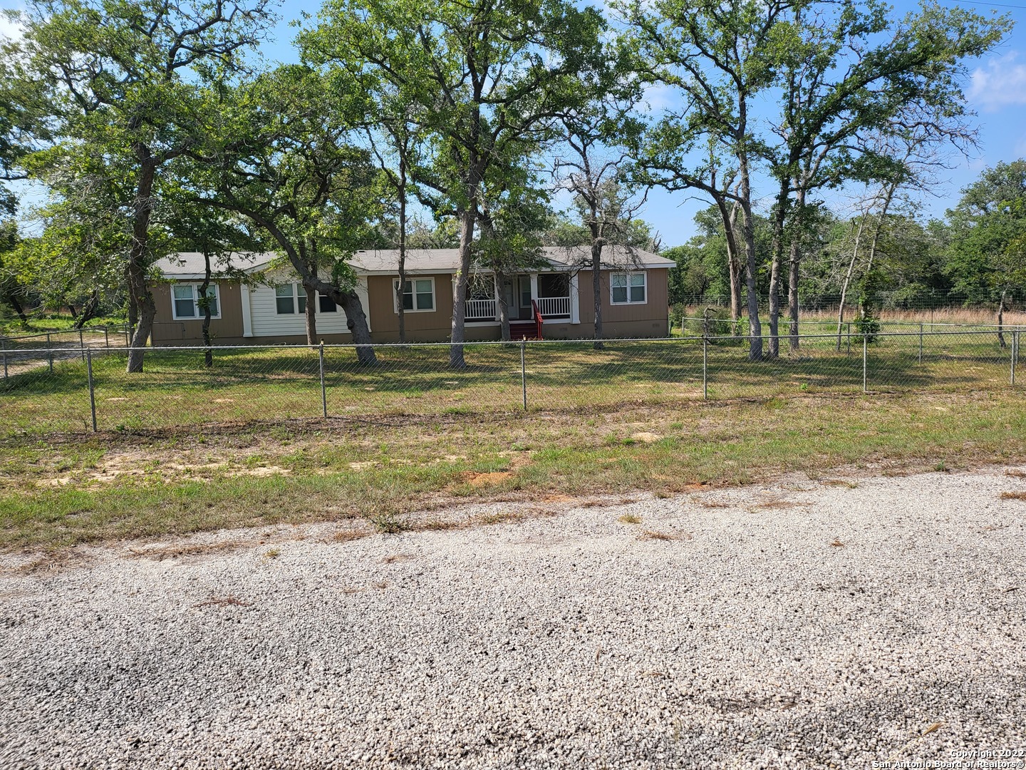 547 Bridlewood Path Seguin TX 78155