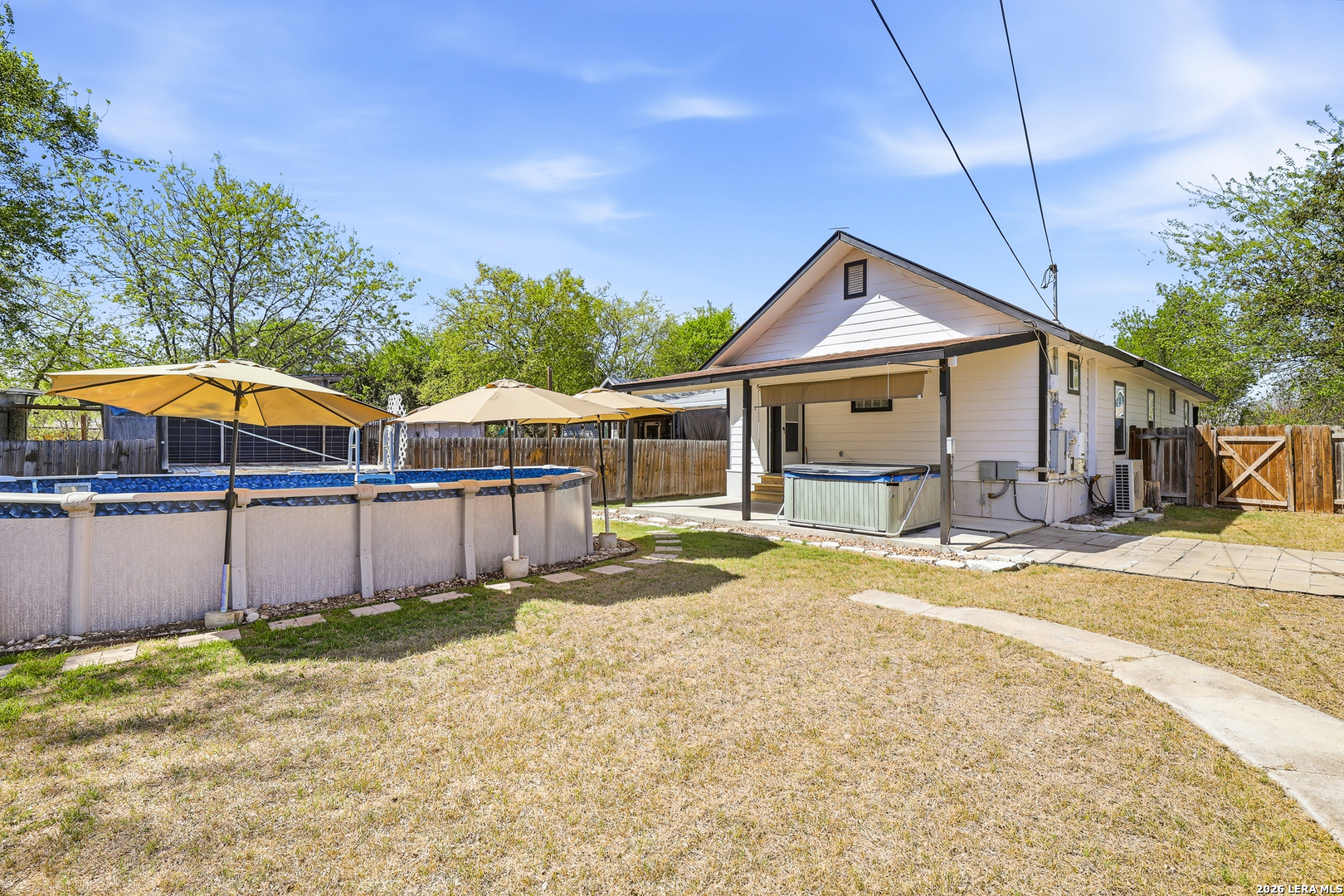 1026 W Lynwood San Antonio TX 78201