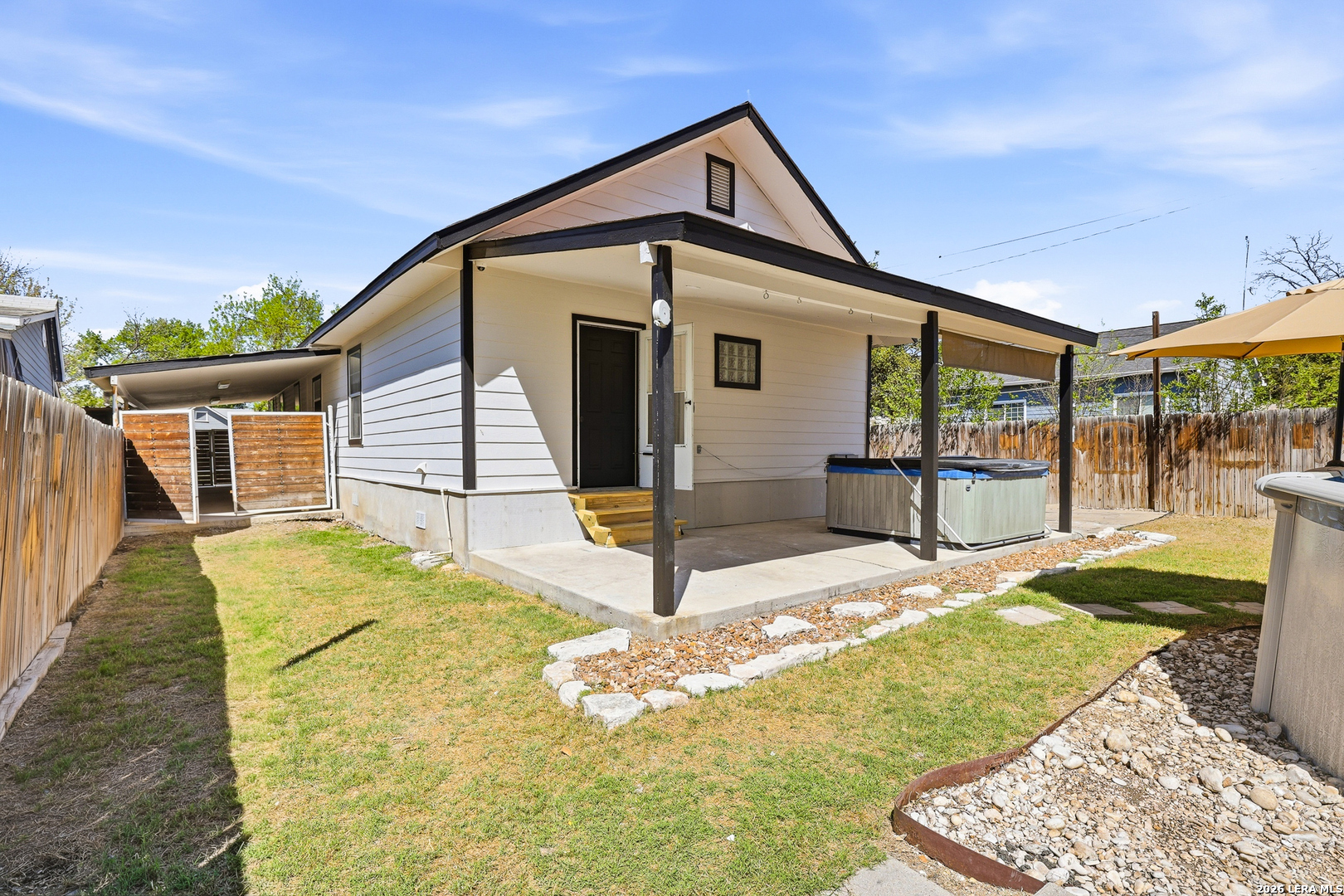 1026 W Lynwood San Antonio TX 78201