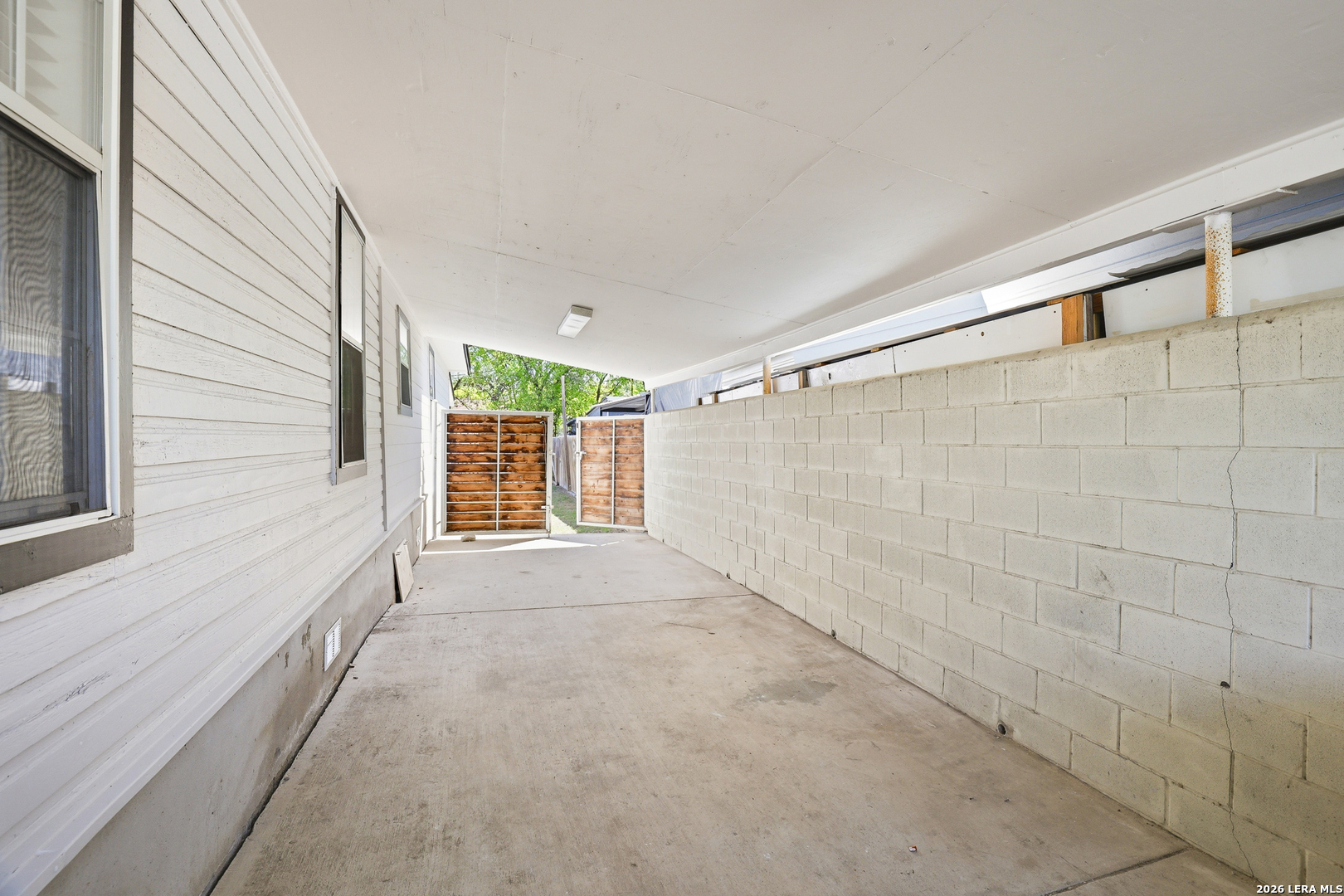 1026 W Lynwood San Antonio TX 78201
