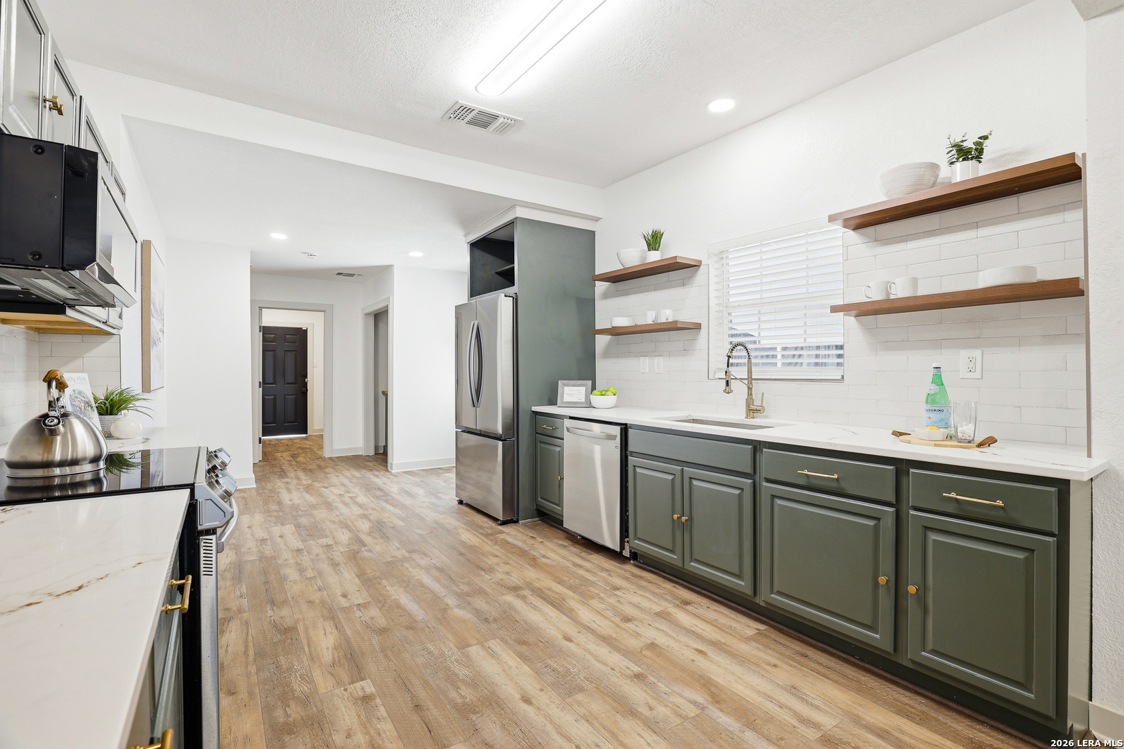 1026 W Lynwood San Antonio TX 78201