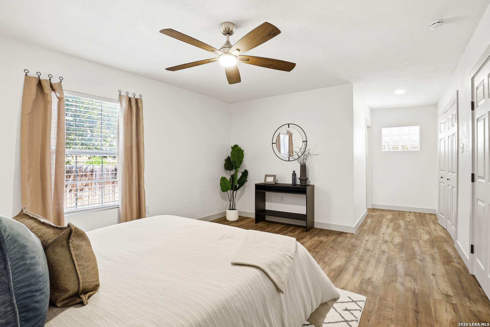 1026 W Lynwood San Antonio TX 78201