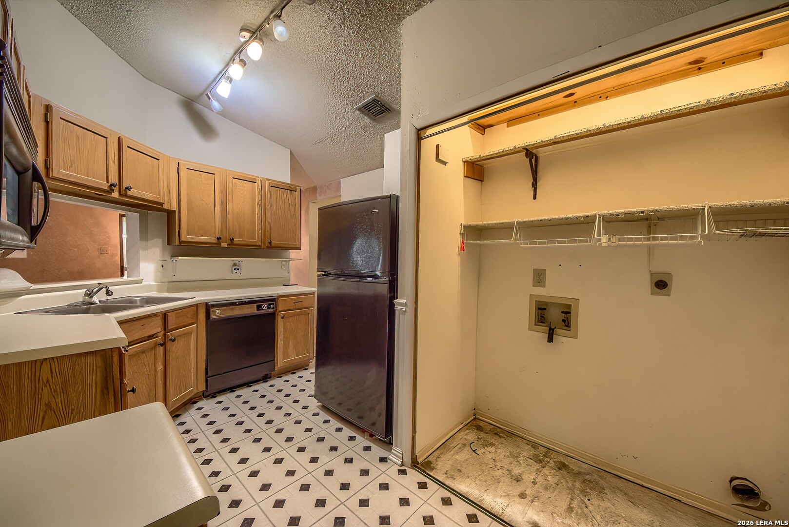 8412 Dixon Ridge San Antonio TX 78239