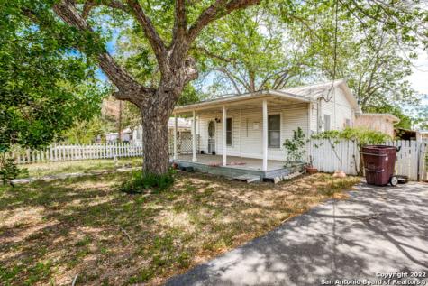 406 Vienna Street Castroville TX 78009