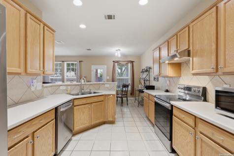 9946 Sable Arrow San Antonio TX 78251