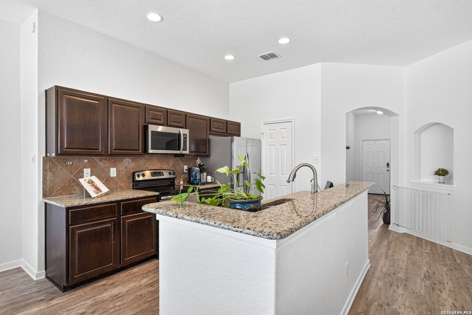7610 Sterling Manor Converse TX 78109