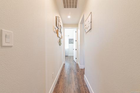 112 W Magnolia La Vernia TX 78121