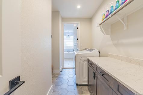 112 W Magnolia La Vernia TX 78121