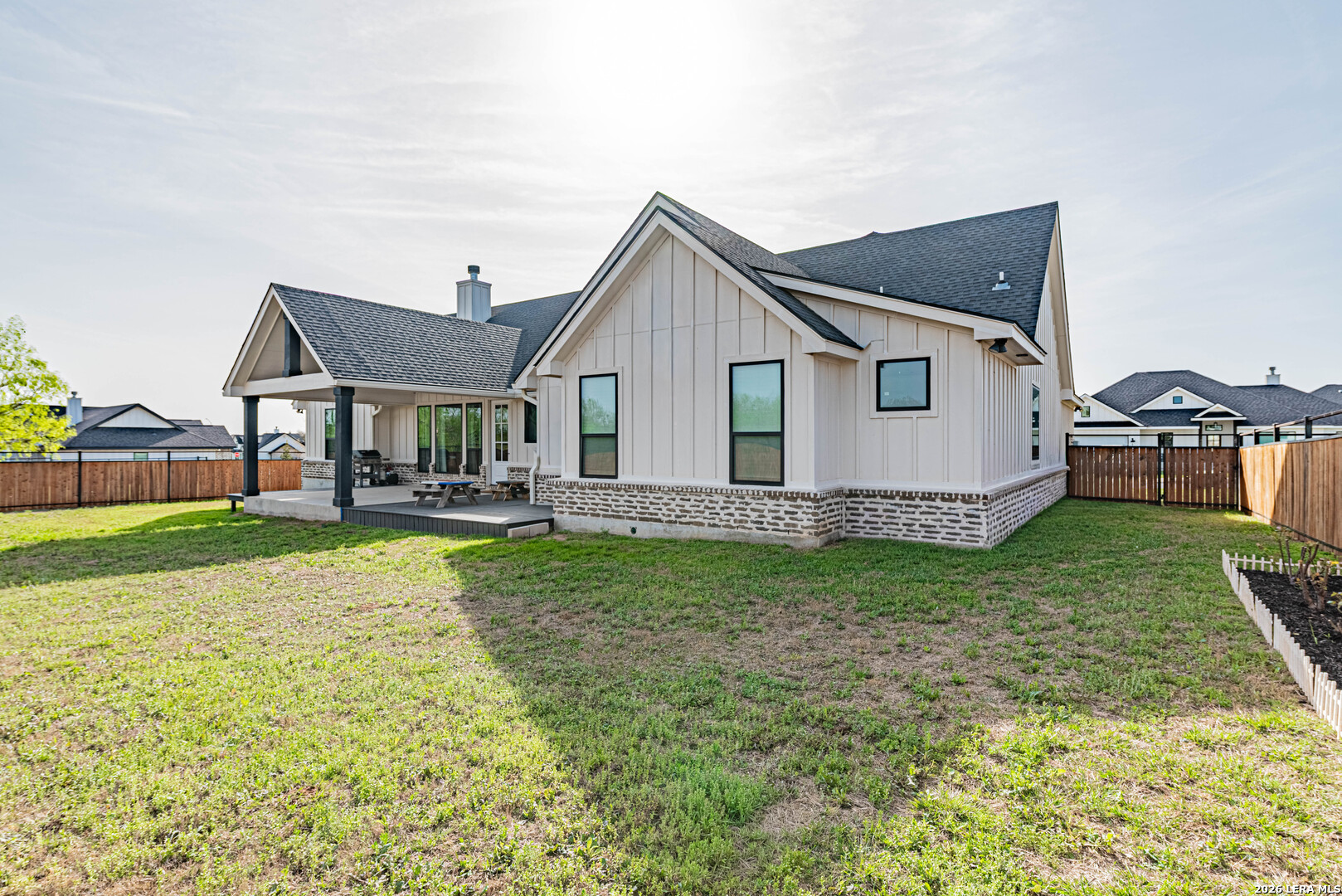 112 W Magnolia La Vernia TX 78121