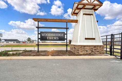 112 W Magnolia La Vernia TX 78121