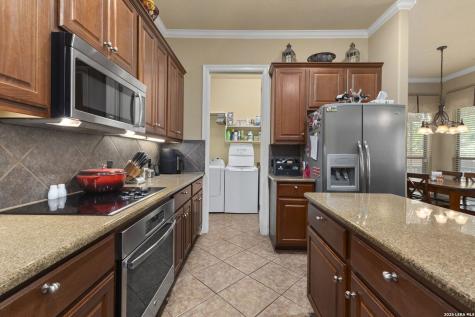 907 Sabal Ridge San Antonio TX 78260