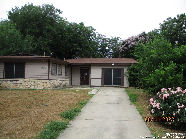 1811 Westvalley Drive San Antonio TX 78227
