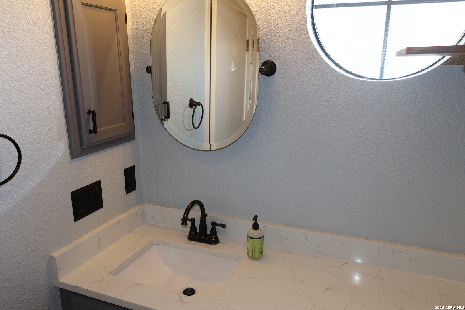 1139 Summit Crest San Antonio TX 78258
