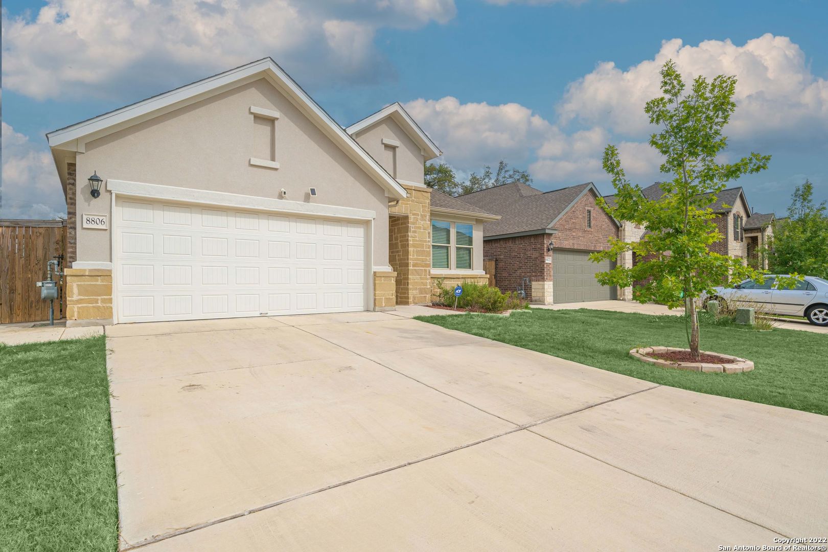 8806 White Crown San Antonio TX 78254