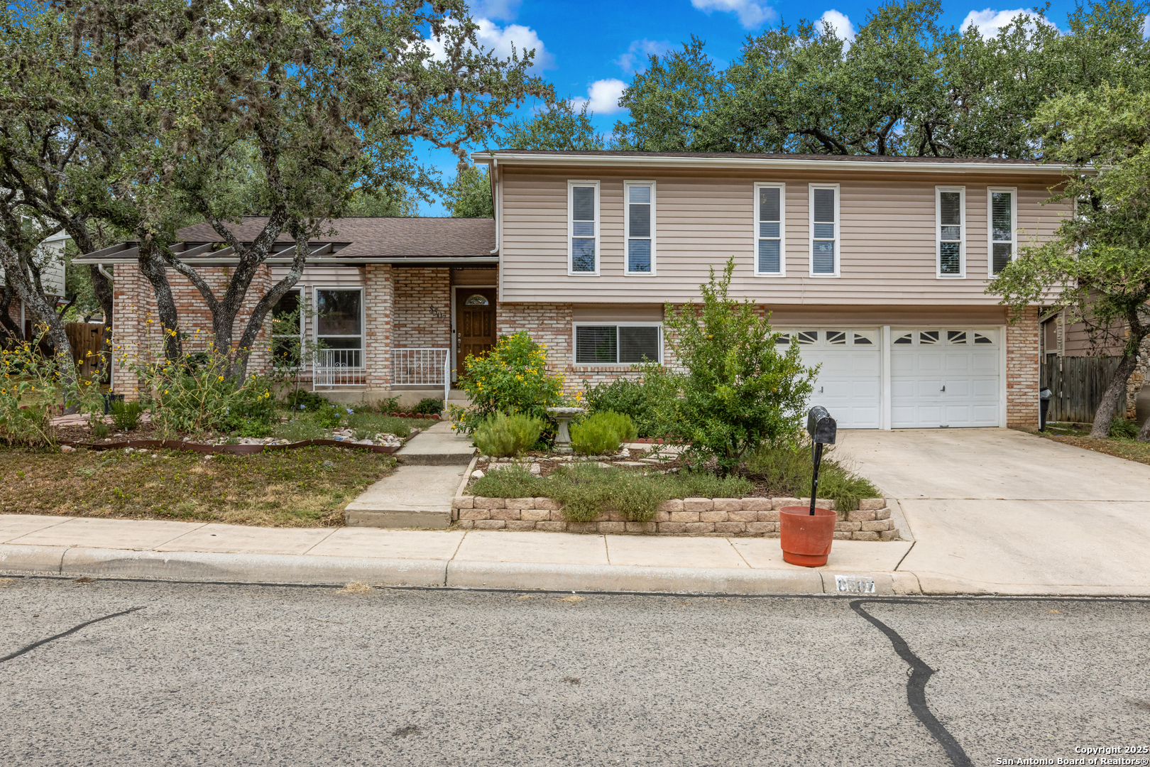 8507 Star Creek Drive San Antonio TX 78251