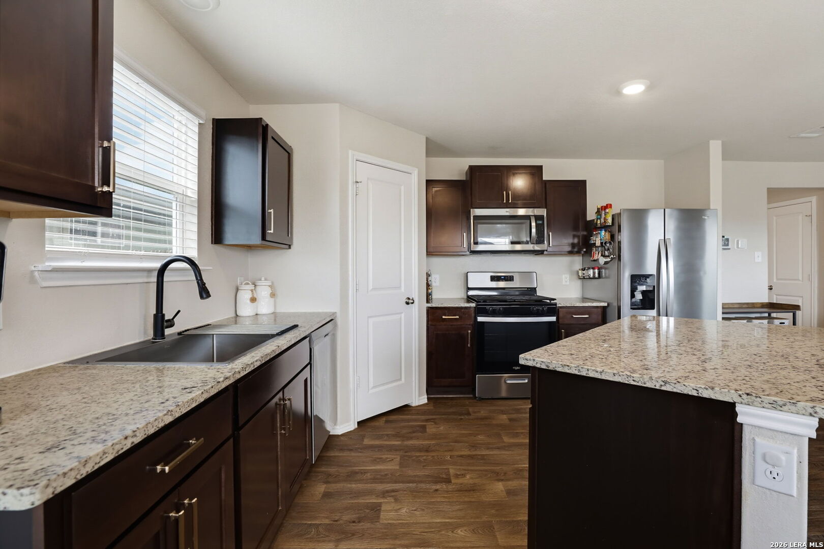6614 Vivaldi Isle San Antonio TX 78252