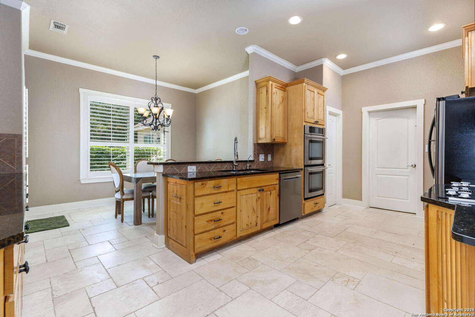 102 Summer Glen Boerne TX 78006