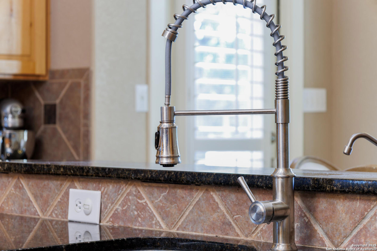 102 Summer Glen Boerne TX 78006