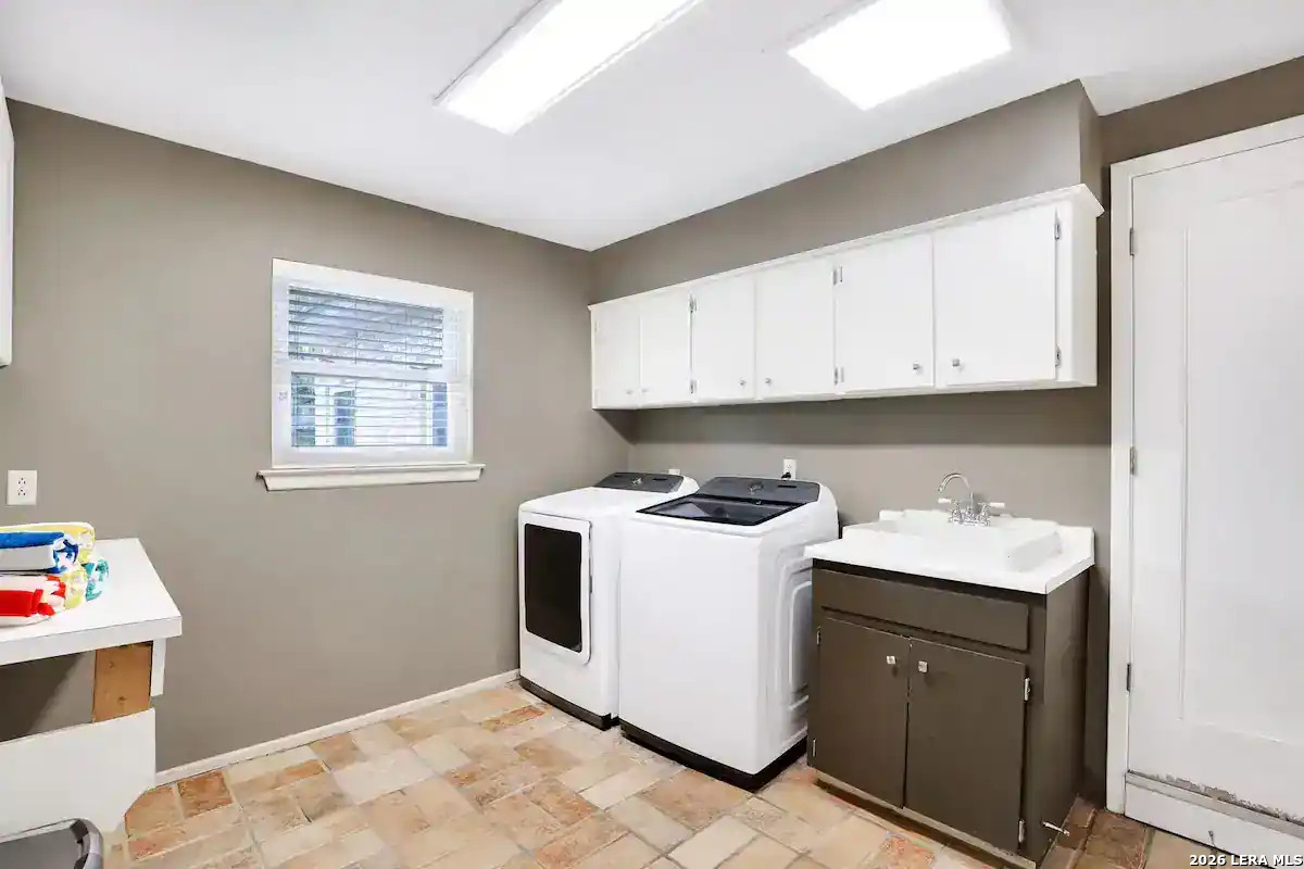 4023 Midvale San Antonio TX 78229