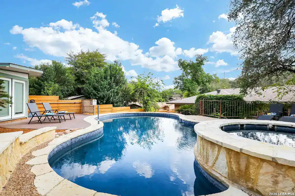 4023 Midvale San Antonio TX 78229