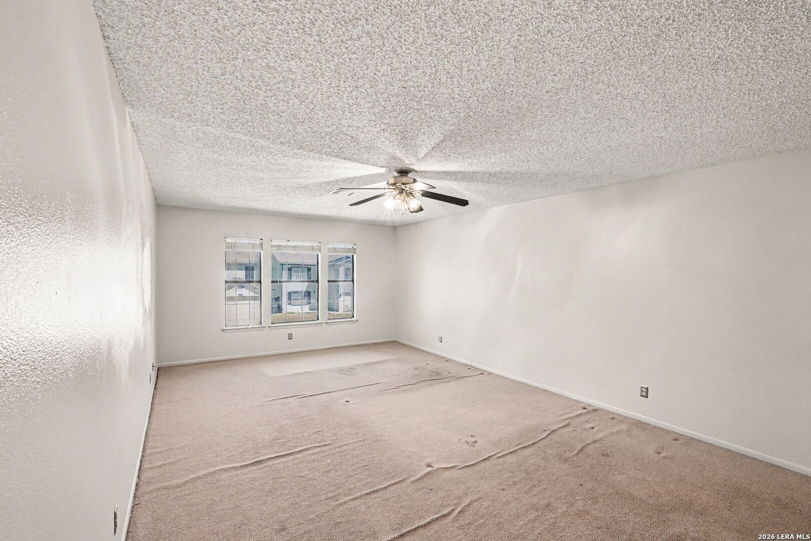 6858 Cape Meadow Converse TX 78109