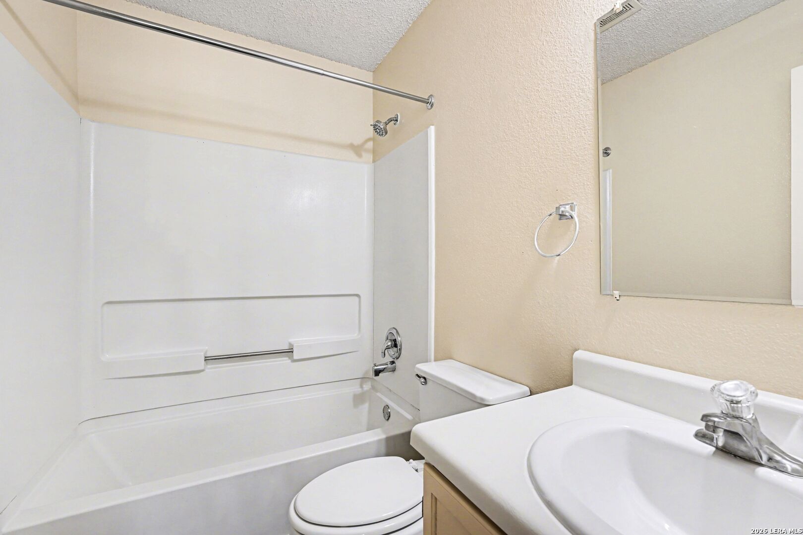 6858 Cape Meadow Converse TX 78109