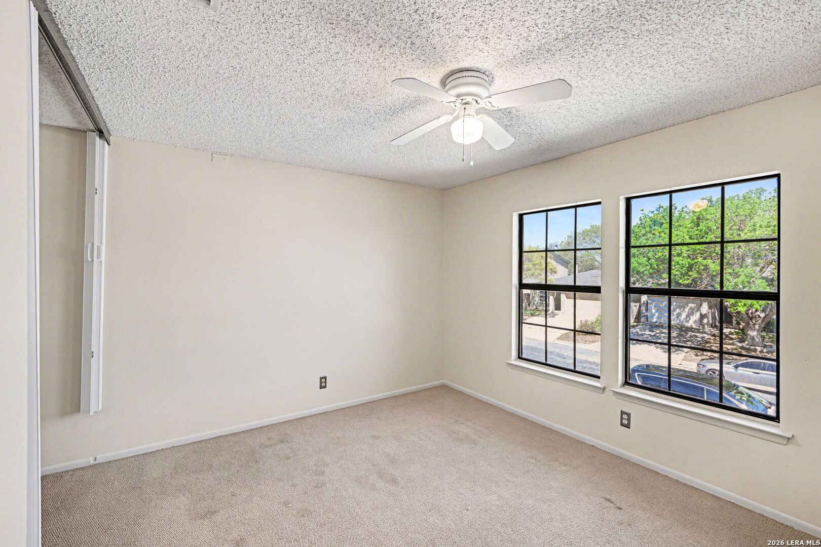 6858 Cape Meadow Converse TX 78109